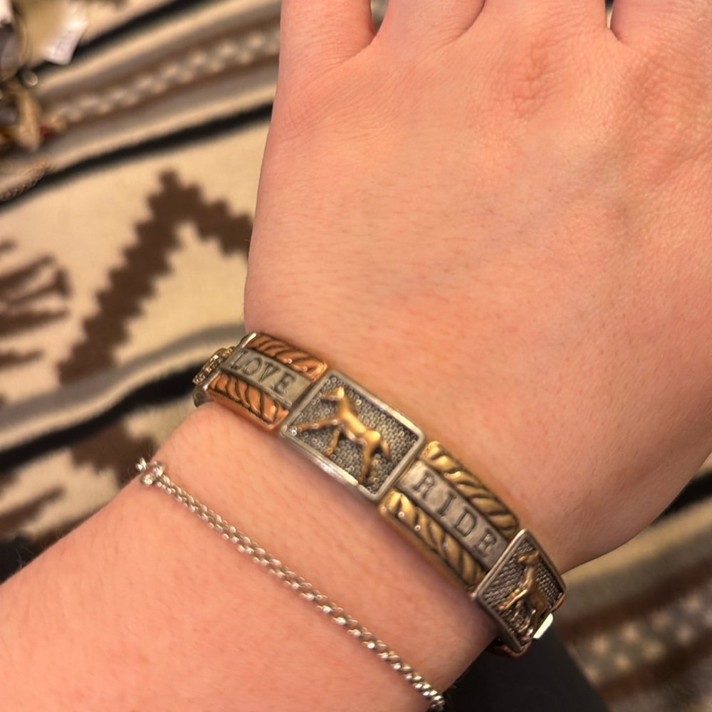 Stretch horse bracelet